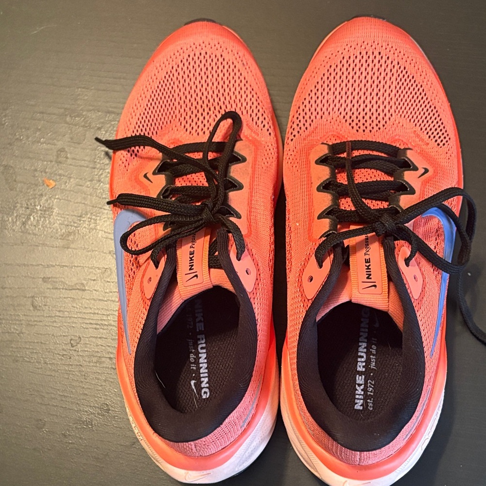 Nike Coral and Lavender Women's Running Sneakers - Size 8 (Big Kids 6.5) - Picture 6 of 6